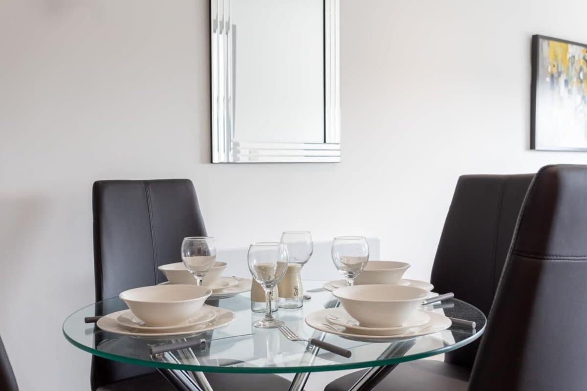 Charming 1 Bedroom Apartment In Leeds Leeds  Bagian luar foto